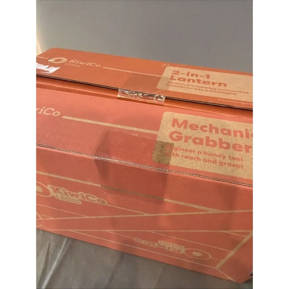 Kiwi Co Labs 2-1 Lantern & Mechanical Grabber 12+ New Eureka Crate
